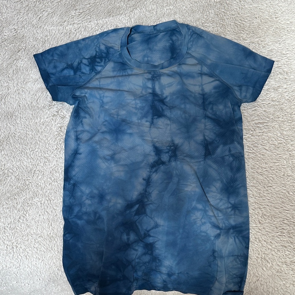 lululemon athletica Blue Tie-Dye Short Sleeve Tee